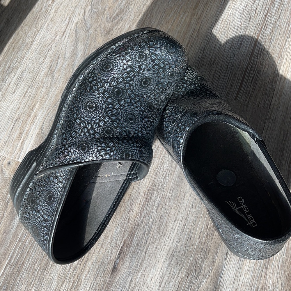 Dansko Clogs Size 37 ( US 6.5-7) - Picture 8 of 16